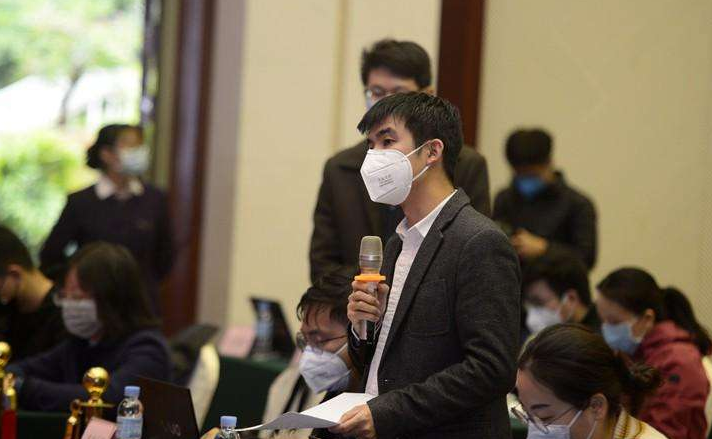 财讯：上海自贸区这一年：周边房价涨近20% 洋医院进驻